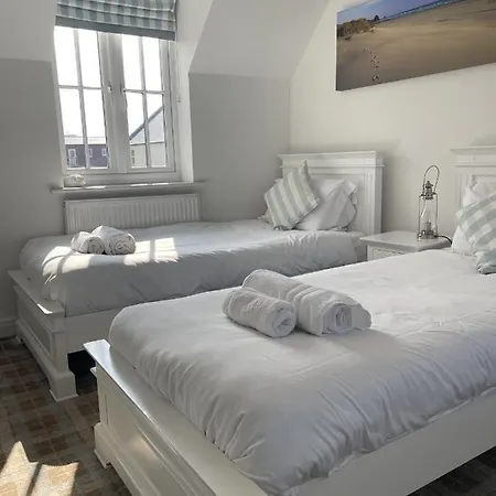 Meadow View - Part Of The The Bay Village With Pool, Gym And Direct Access, Pub, Restaurant, Tennis And Meadows Walks Dom wakacyjny