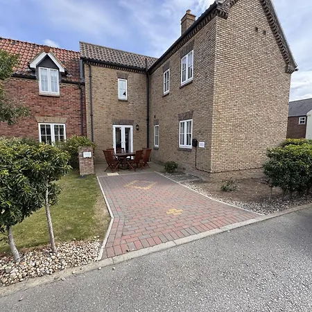 Holiday home Meadow View - Part Of The The Bay Village With Pool, Gym And Direct Access, Pub, Restaurant, Tennis And Meadows Walks *