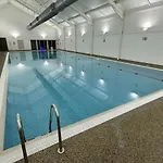 Meadow View - Part Of The The Bay Village With Pool, Gym And Direct Access, Pub, Restaurant, Tennis And Meadows Walks Nyaraló