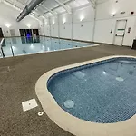 Meadow View - Part Of The The Bay Village With Pool, Gym And Direct Access, Pub, Restaurant, Tennis And Meadows Walks Filey
