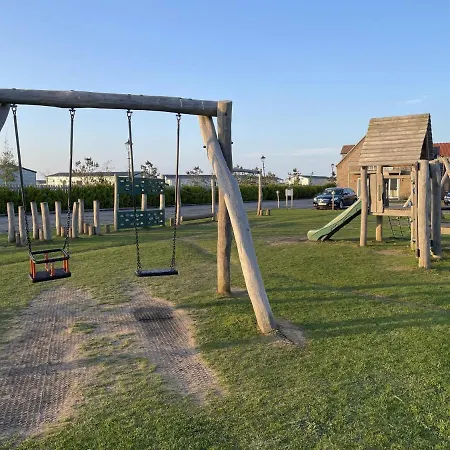 Meadow View - Part Of The The Bay Village With Pool, Gym And Direct Access, Pub, Restaurant, Tennis And Meadows Walks Filey