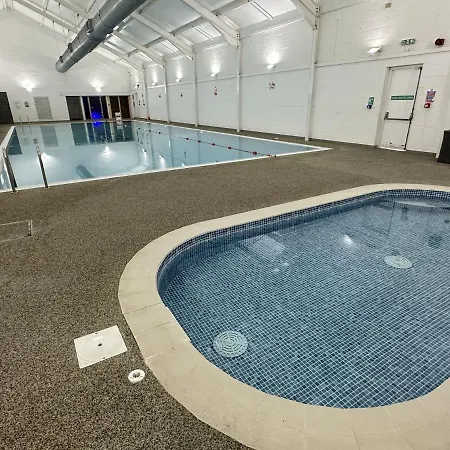 Meadow View - Part Of The The Bay Village With Pool, Gym And Direct Access, Pub, Restaurant, Tennis And Meadows Walks Filey