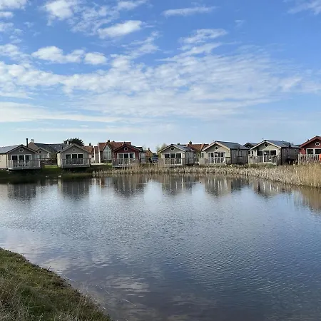 Meadow View - Part Of The The Bay Village With Pool, Gym And Direct Access, Pub, Restaurant, Tennis And Meadows Walks Filey
